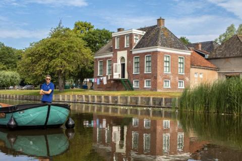 Winsumer dorpsgidsen op het water